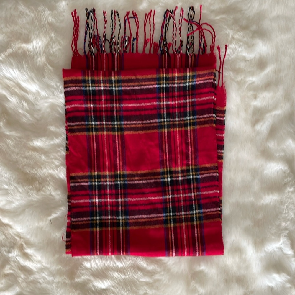Christmas Plaid Red & Green Scarf one size holiday winter snowman frosty